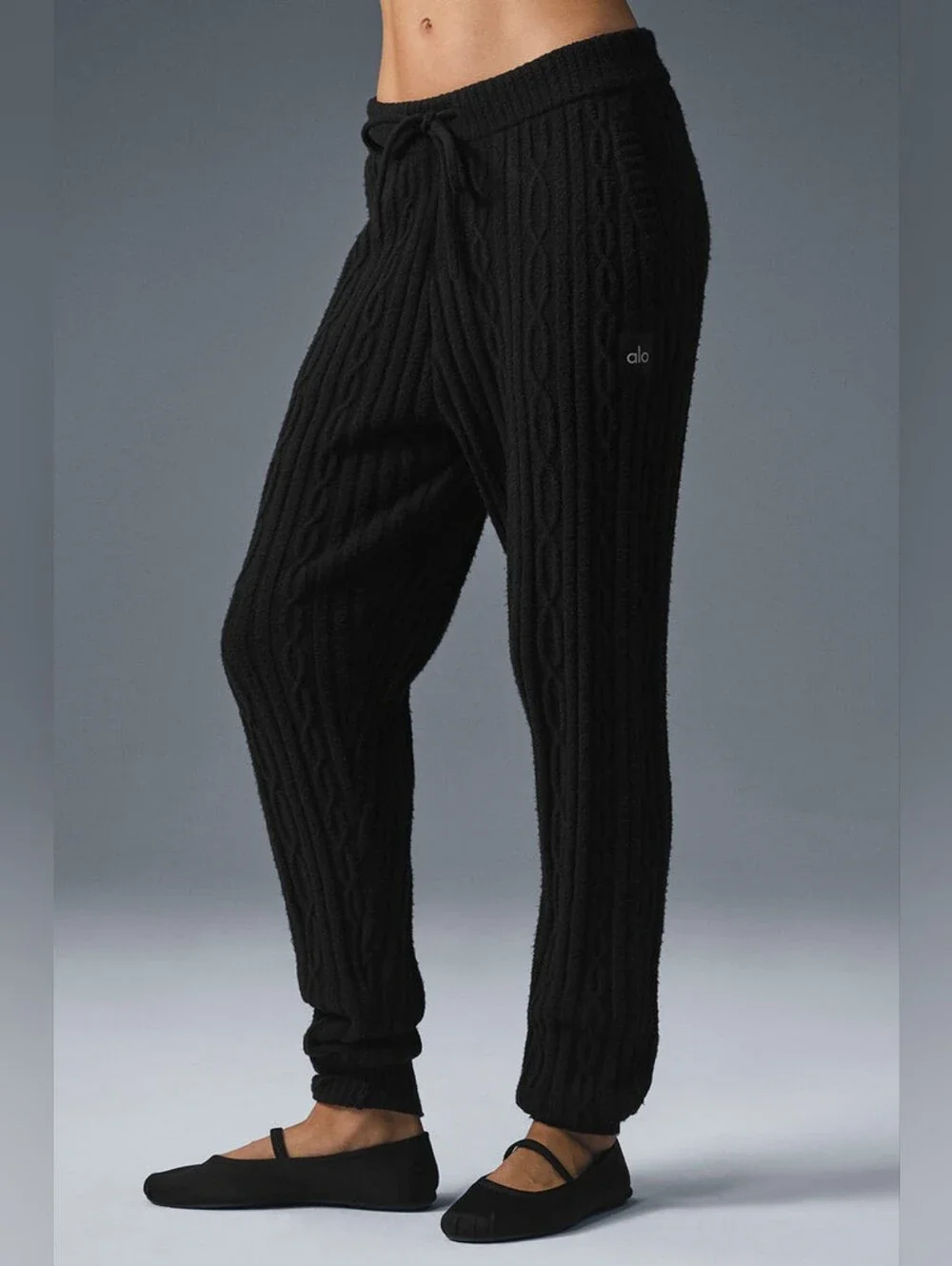 Alo Yoga Cable Knit Winter Bliss Jogger Pant in Black sz SMALL